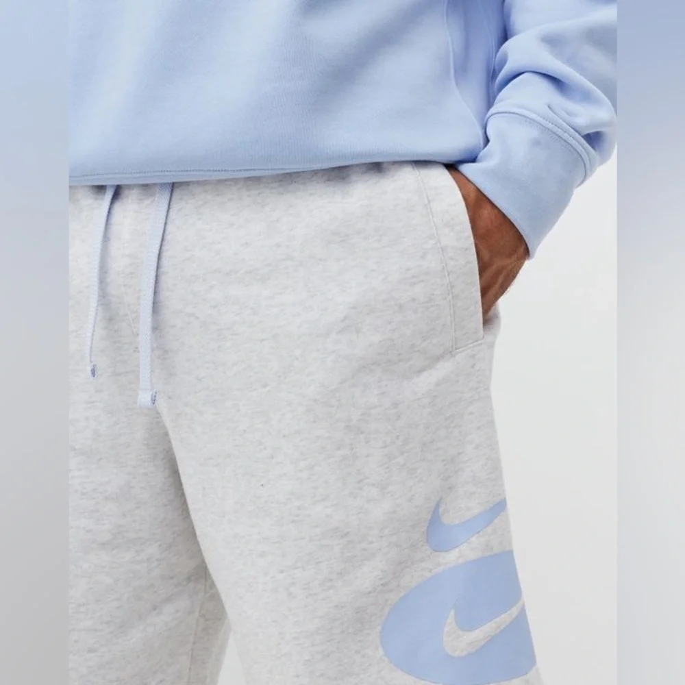 NIKE SWOOSH LEAGUE FRENCH TERRY SHORTS - Picture 2 of 13